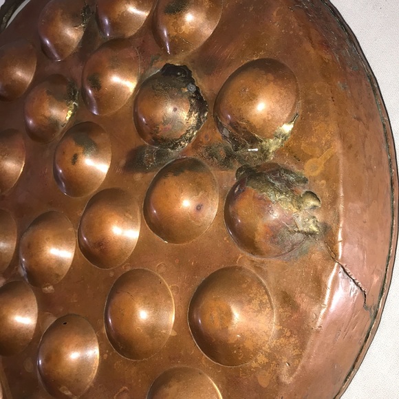 Antique Hammered Copper Turkish Egg Poacher/Pastry Tray w/ brass handles - Picture 6 of 9